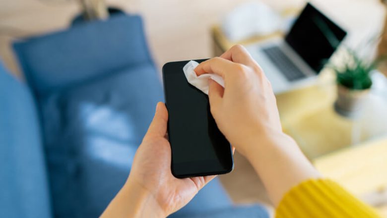 Mobiltelefonbakterier: Hur man desinficerar smutsiga smartphones och skärmar