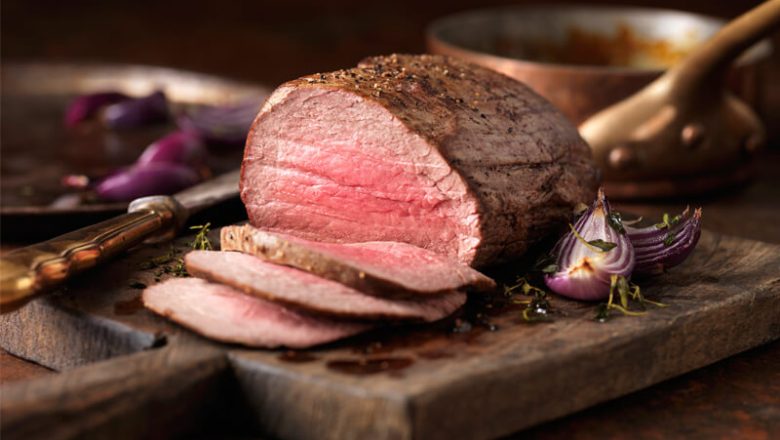 Är det dåligt för dig att äta rött kött?  Experter avslöjar hälsofördelar, risker