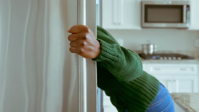 Varför är jag alltid hungrig?  8 anledningar till att du vill äta hela tiden