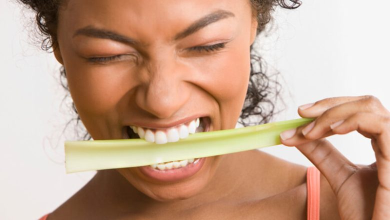 Dental Health Week: Bästa maten och dryckerna att äta eller undvika för friska tänder