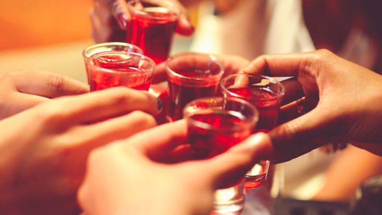 Berusningsdrickande: Hälsorisker och långtidseffekter av att dricka för mycket alkohol