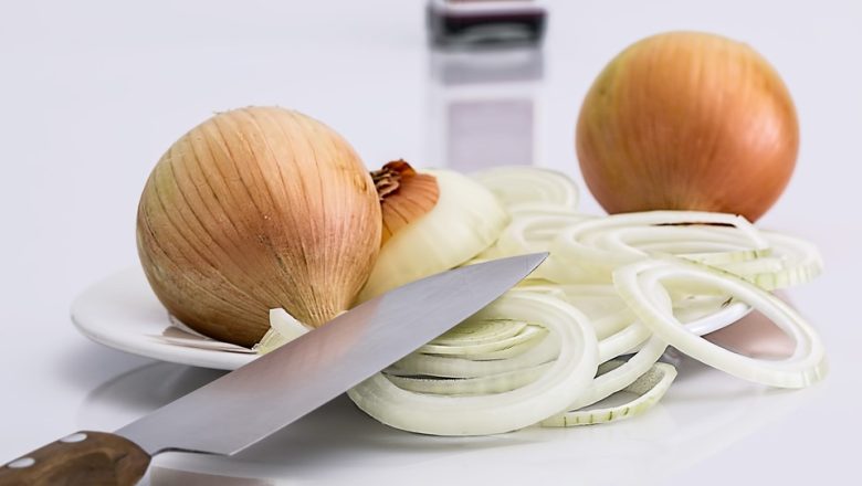 Varför får lök dig att gråta?